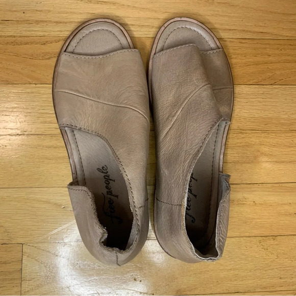 Free People Mont Blanc Asymmetrical Sandal - Size 38 - Picture 6 of 11